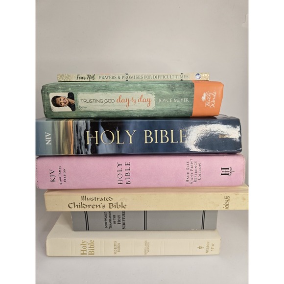 Lot Of 5 Holy Bible Vintage bibles and two study guides good condition Childrens - Picture 2 of 16